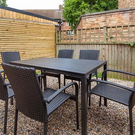 Piccadilly Place - 3 Bedroom House * York