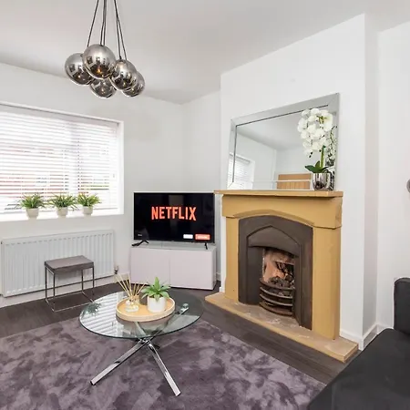 Piccadilly Place - 3 Bedroom House