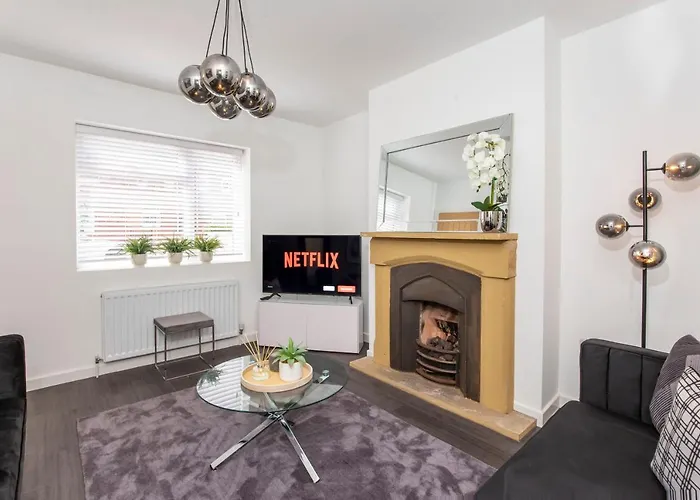 Piccadilly Place - 3 Bedroom House